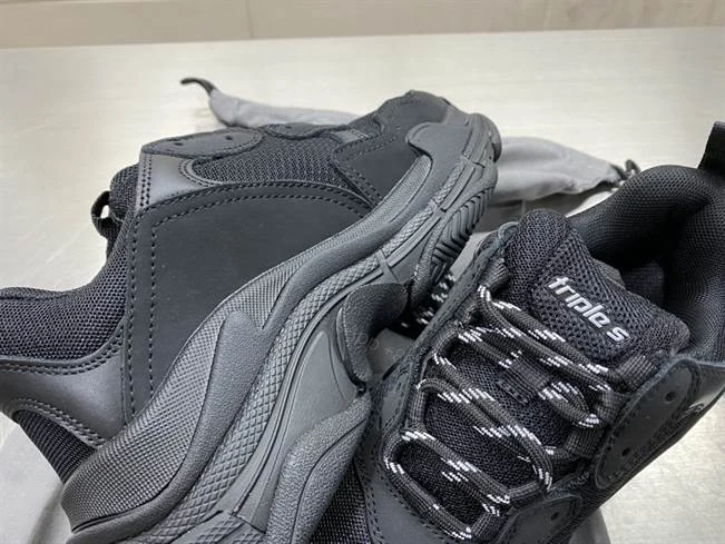 View 8 of BALENCIAGA TRIPLE S SNEAKER – BB174