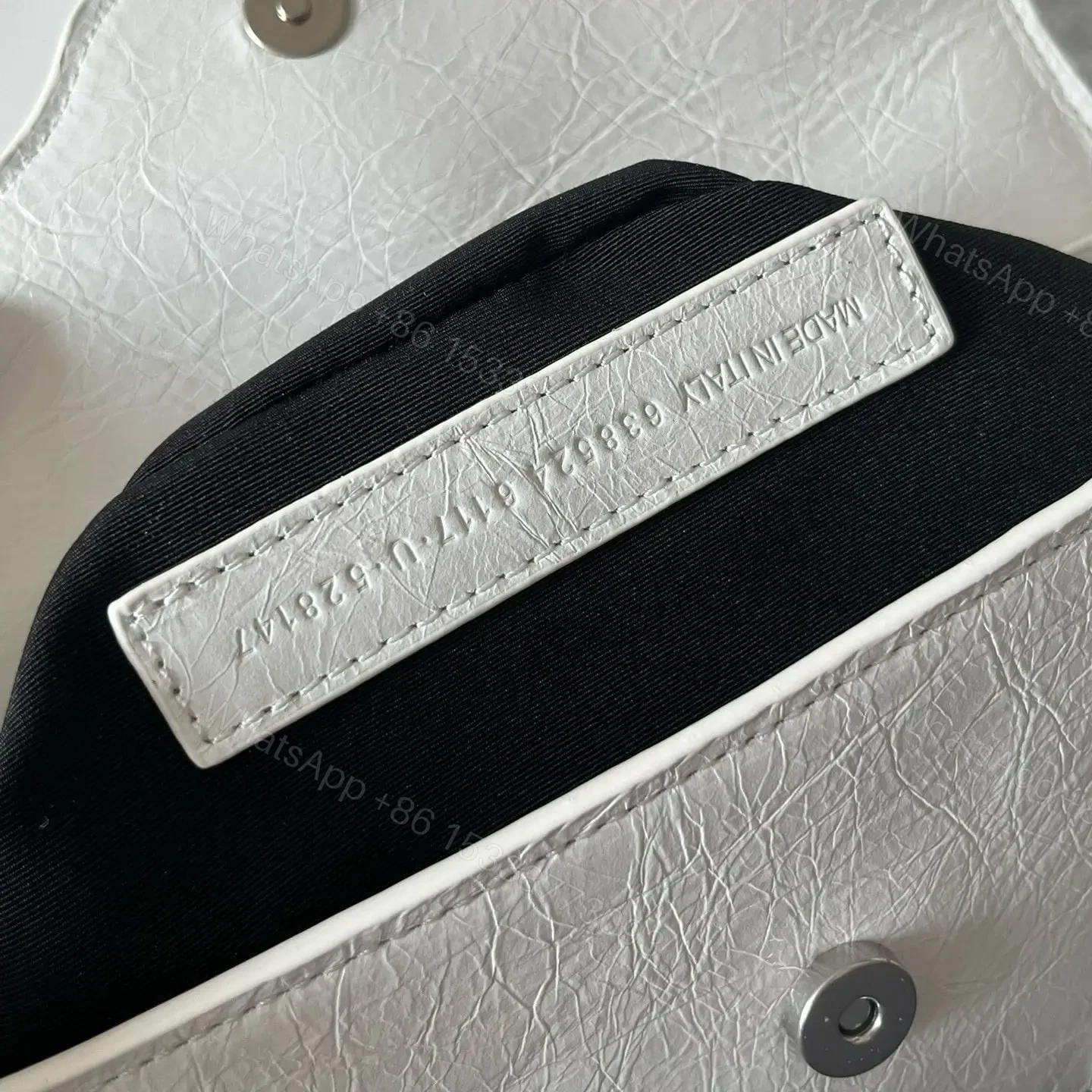 View 15 of 高仿Balenciaga*LeCagole2024新款法棍包白色XS
