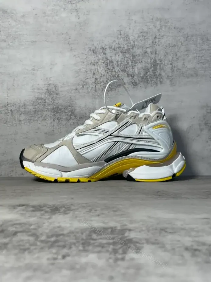 View 4 of BALENCIAGA RUNNER SNEAKER IN GREY – BB263