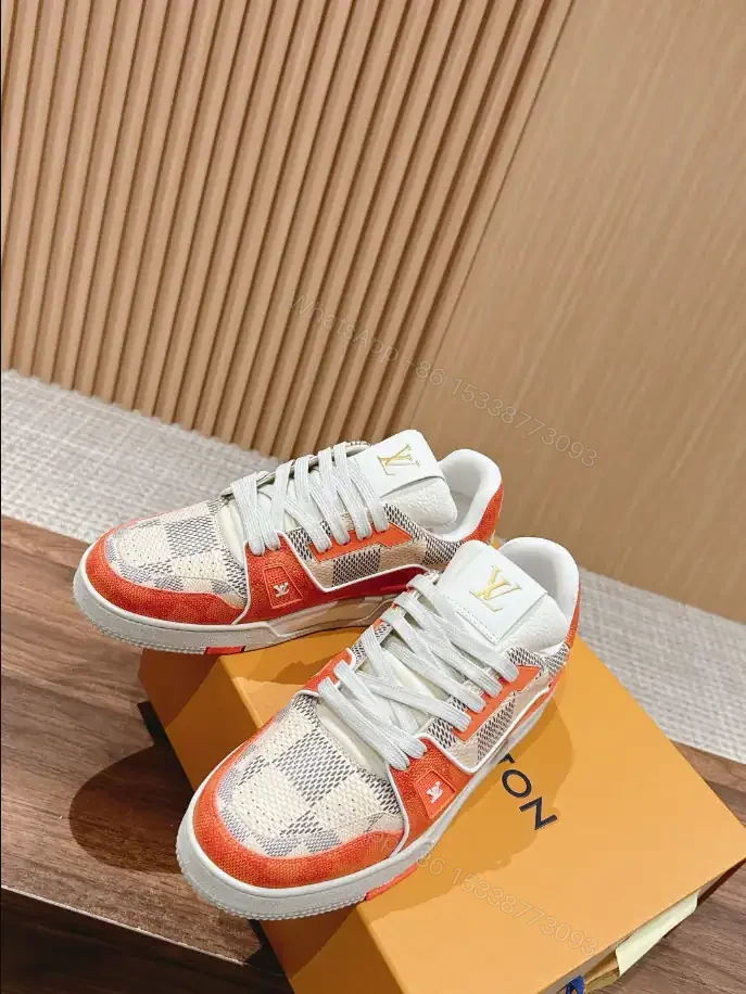 View 3 of LV TRAINER SNEAKER – LSVT403