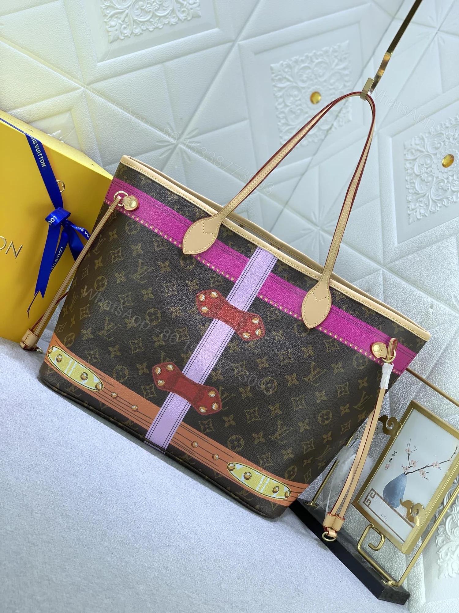 View 8 of New Arrival Bag LUV 811