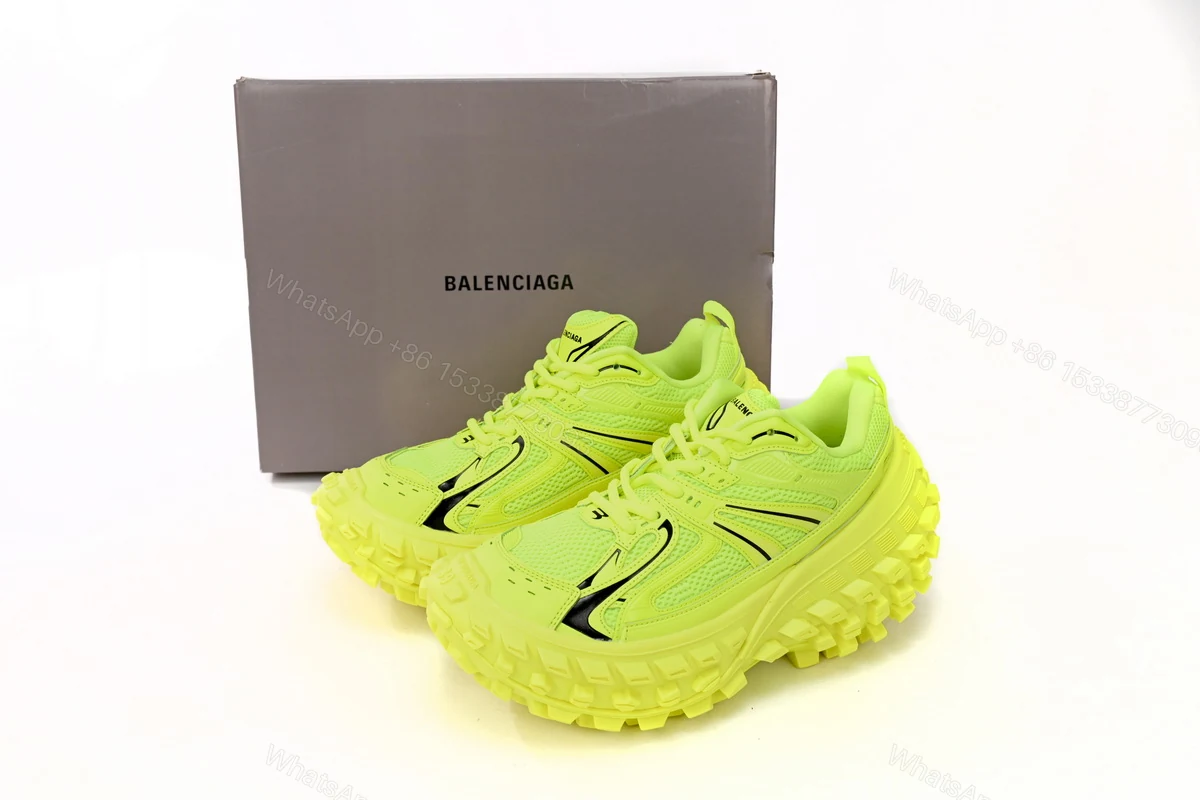 Balenciaga Defender Apple Green 685613 W2RAB 7510 — view 2