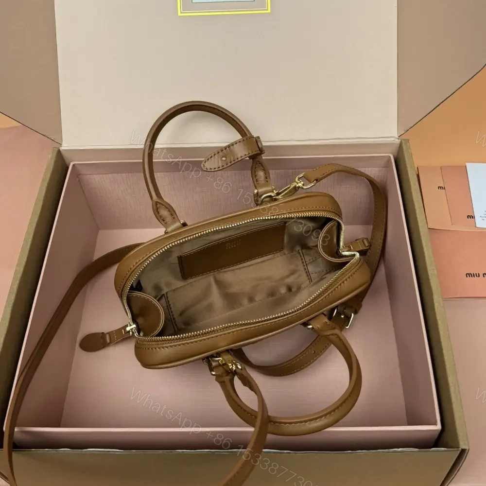 View 9 of 高仿miumiu*Arcadie系列5BP088小牛皮手袋干邑色Mini免檢版