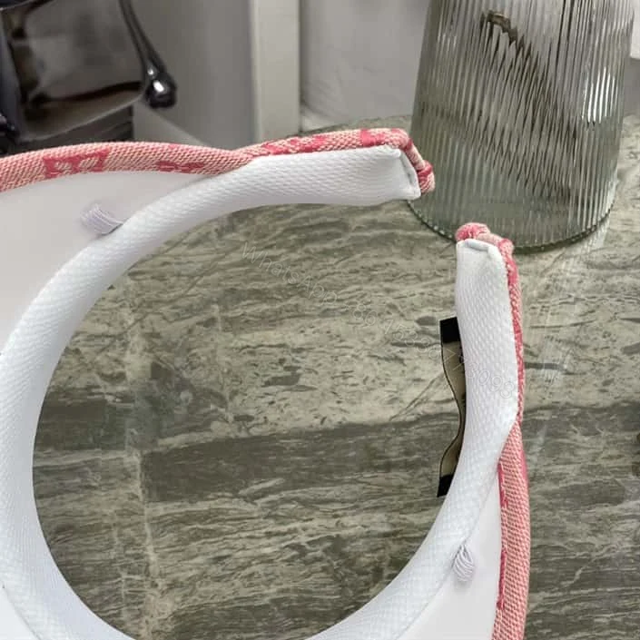 View 5 of Louis Vuitton Visor – LHC11