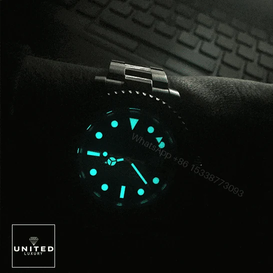 View 12 of Rolex Submariner Hulk 116610LV Green Dial Replica