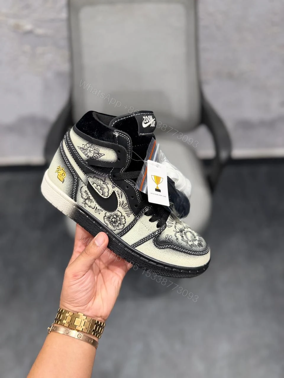 View 8 of First Copy Air Jordan 1 Mid Zoom