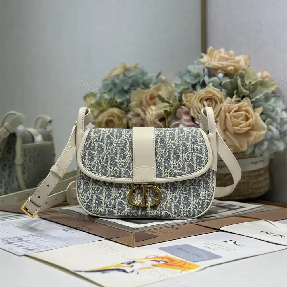 高仿Dior*30Montaigne系列9363M925單肩包白色中號免檢版 — view 1