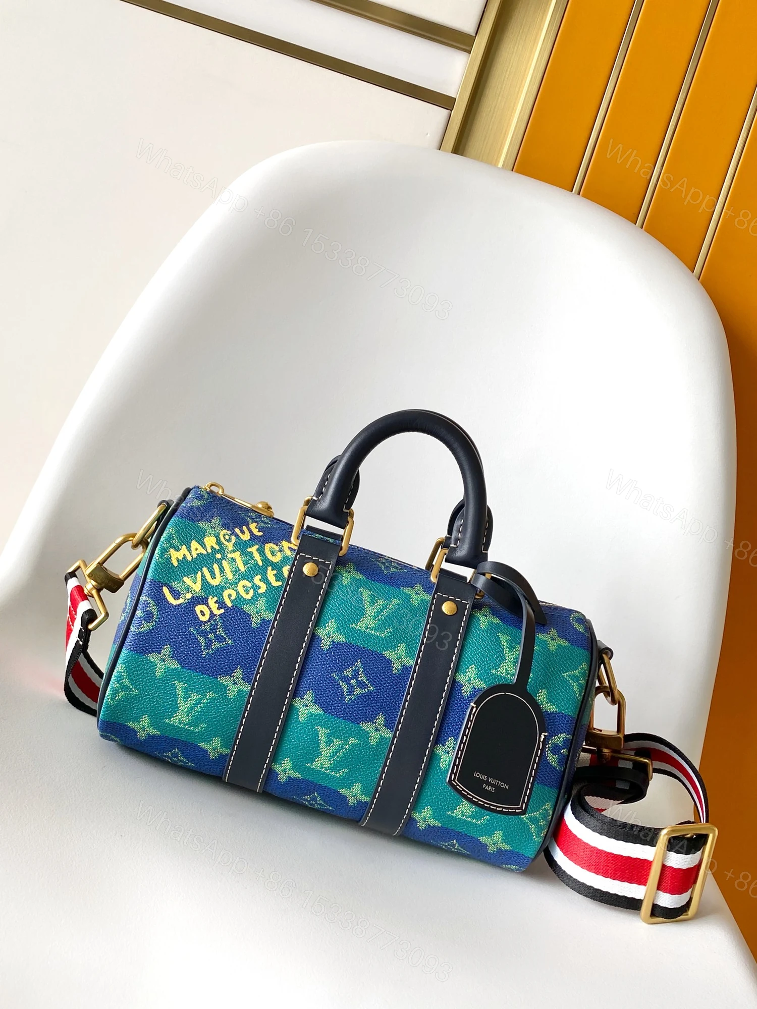 LV A貨 綠藍撞色波士頓包 條紋肩帶 年輕百搭 — view 1