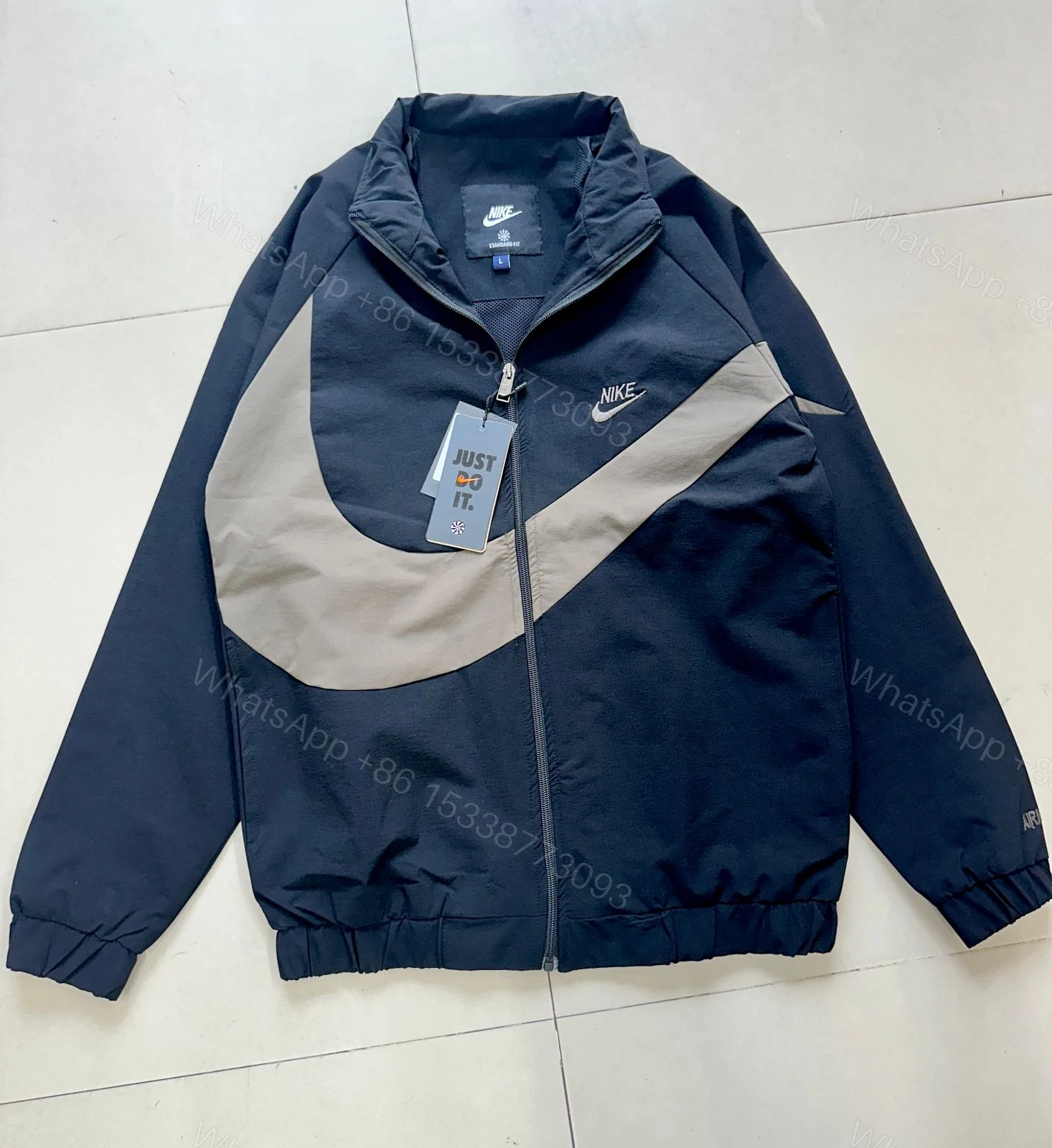 View 6 of FIRST COPY NIKE PREMIUM QUALITY WINDCHEATER