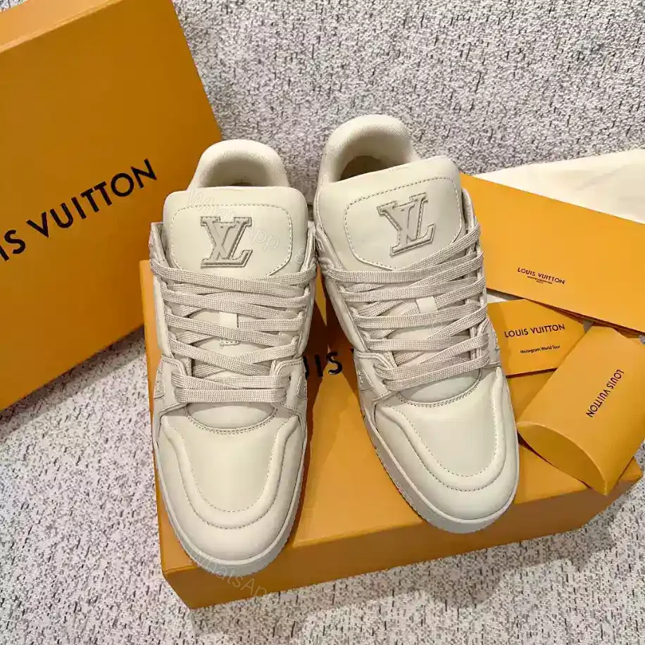 View 3 of LV TRAINER SNEAKER – LSVT424