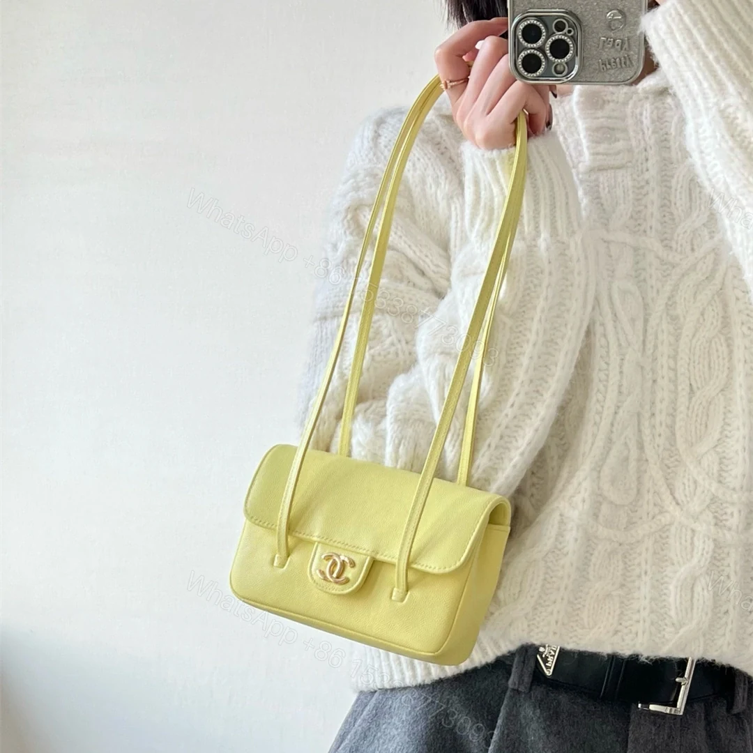 View 23 of 高仿Chanel*26P系列AP5068小牛皮單肩包小雞黃Mini免檢版