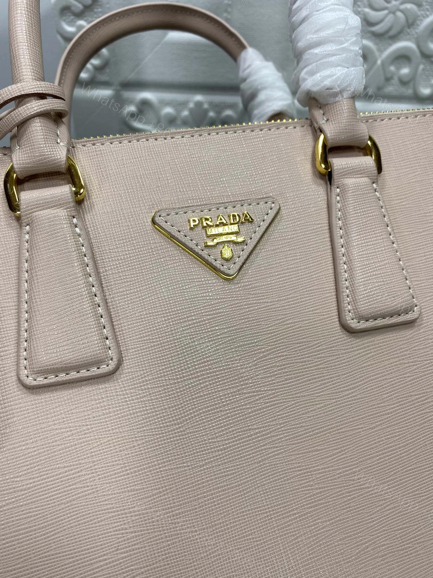 View 4 of PRA GALLERIA 32 BAG IN BEIGE SAFFIANO LEATHER