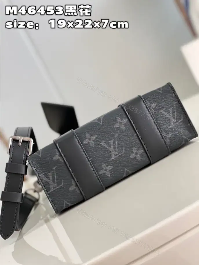 View 3 of LOUIS VUITTON SAC PLAT MINI – LBV405