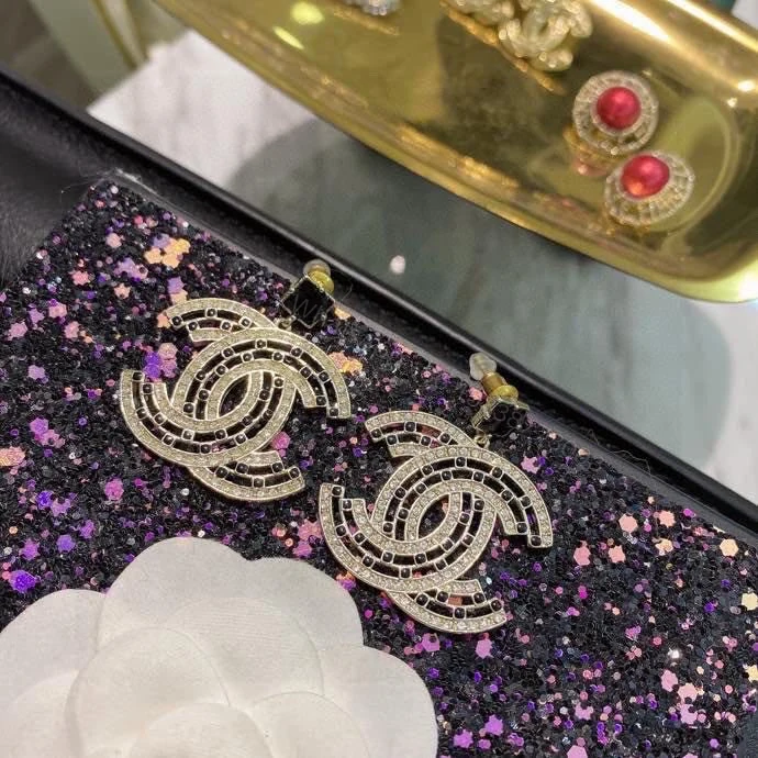 View 3 of EN – Lux Earring Chanel 031