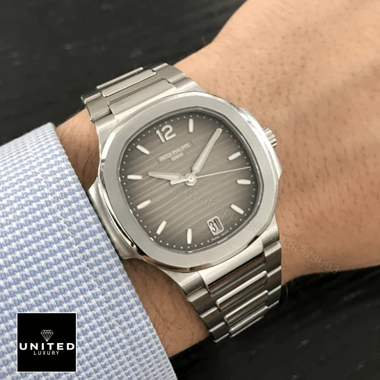 View 6 of Patek Philippe Nautilus 7118/1A-011 Replica