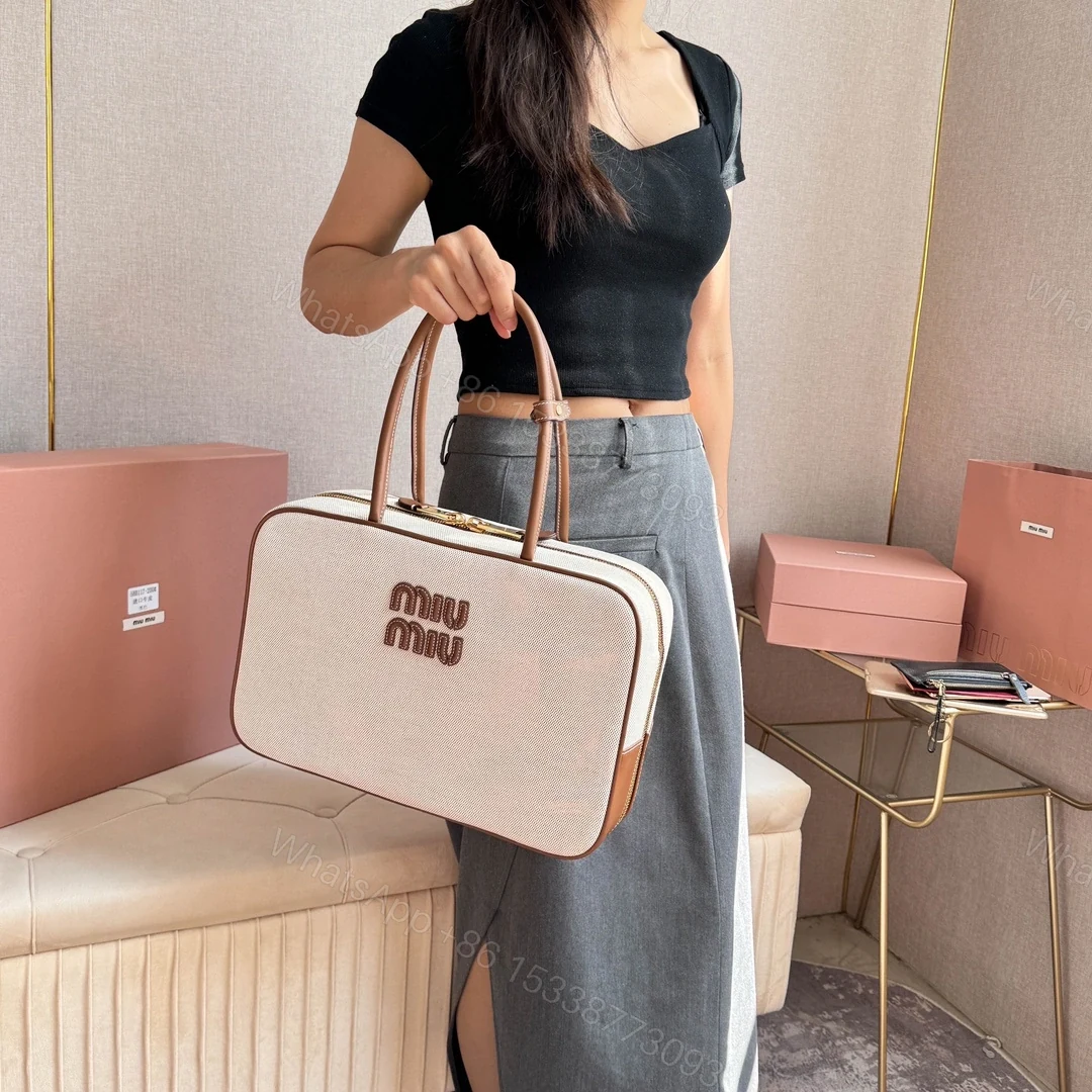 View 18 of 高仿miumiu*5BB17長肩帶公文包白色免檢版