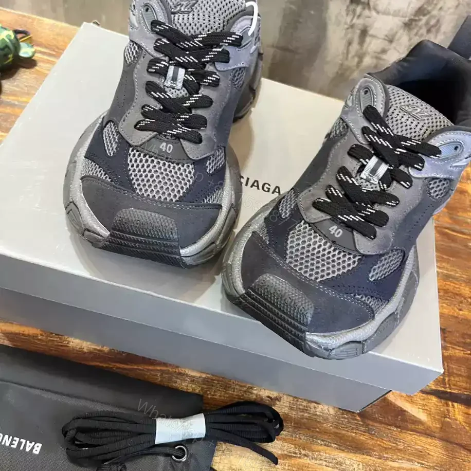 View 7 of BALENCIAGA MEN’S 3XL SNEAKER IN DARK GREY – BB229