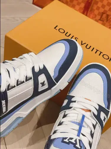 View 4 of LOUIS VUITTON TRAINER SNEAKERS IN WHITE AND BLUE – LSVT330