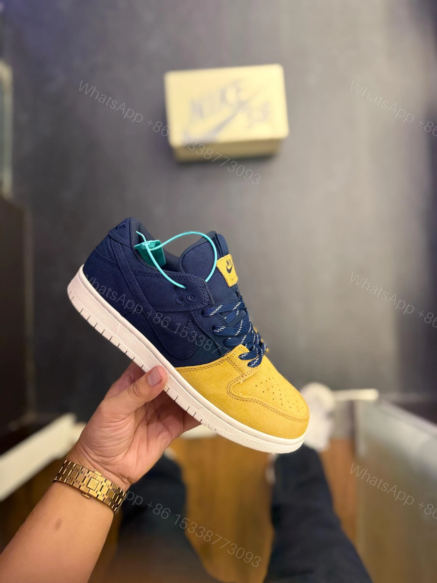 FIRST COPY Nike SB Dunk Low Pro Backpack — view 1