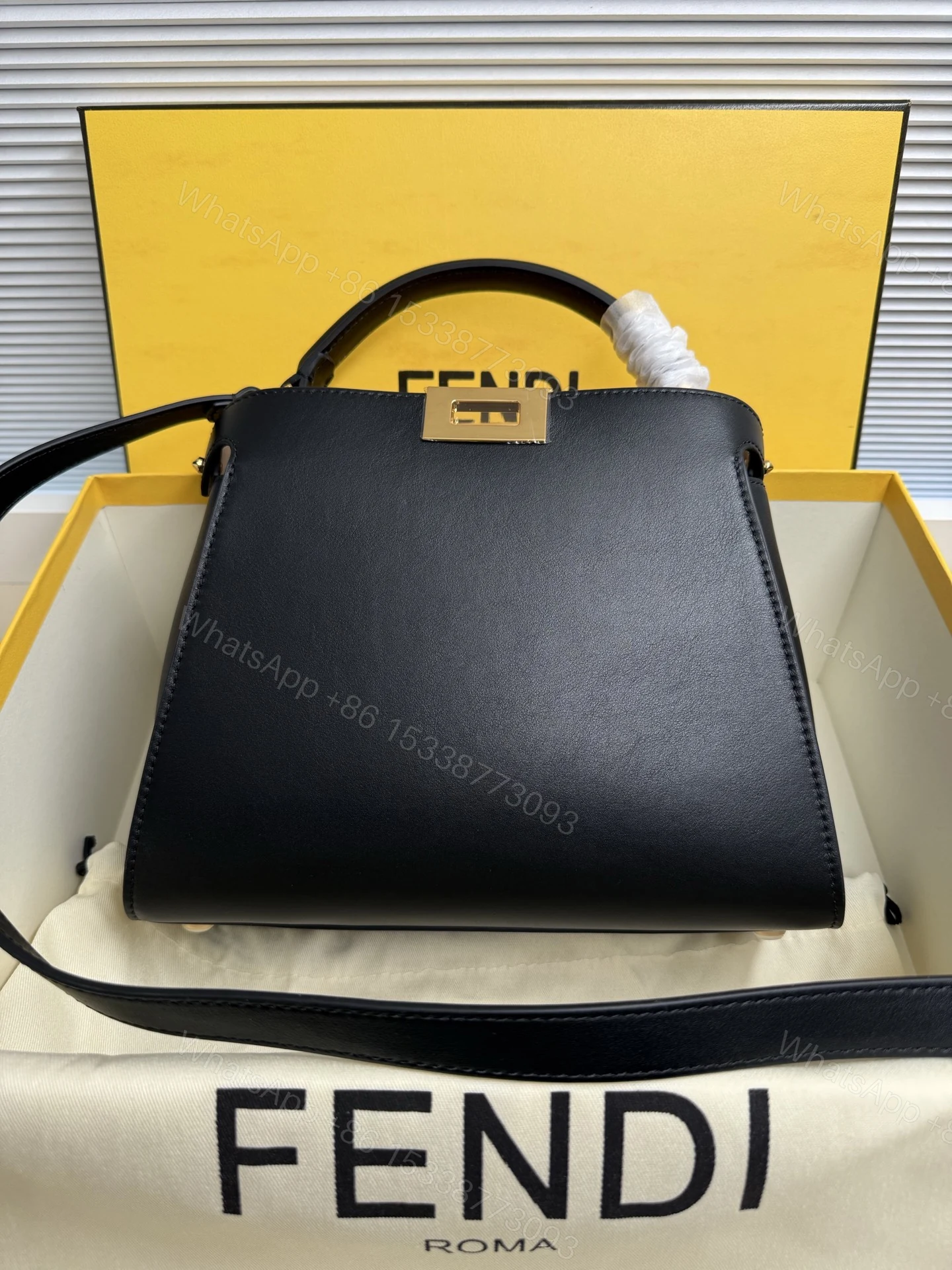 Fendi 高仿 Peekaboo 手提包 黑色經典款 牛皮包 — view 1