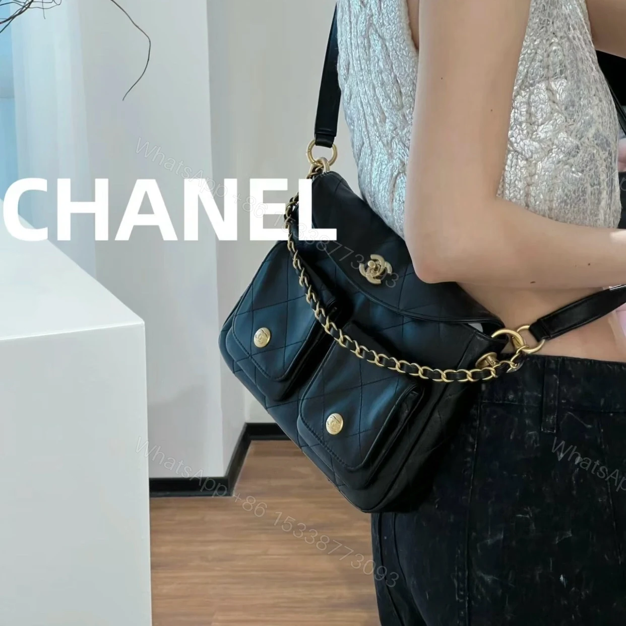 View 25 of 高仿Chanel*24P系列AS4743夾層郵差包黑色小號免檢版