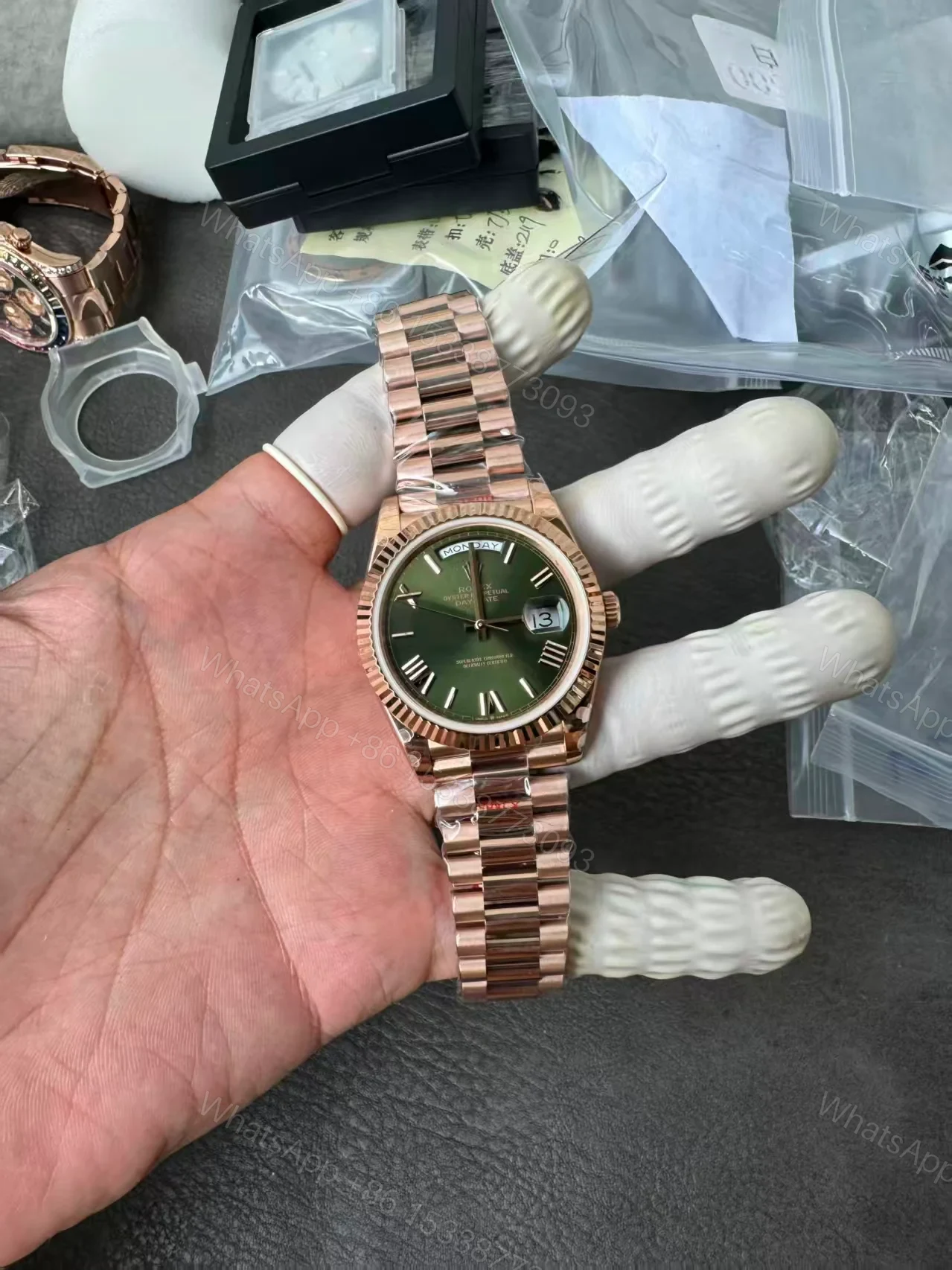 Rolex Day-Date M228235-0025 1:1 Replica Rose Gold Olive Dial 40MM 3255 Movement Presidential Bracelet Super Clone Watch — view 2