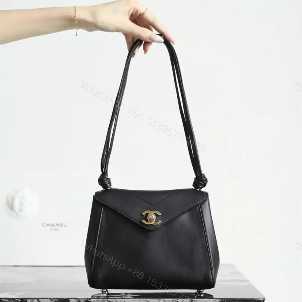 View 8 of 高仿Chanel*26A系列AS6223高級手工坊口蓋包黑色小號免檢版