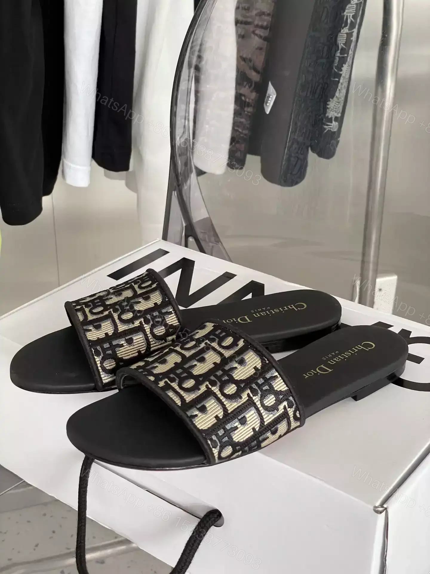 View 3 of Dior Nnew Arrival – SDD006