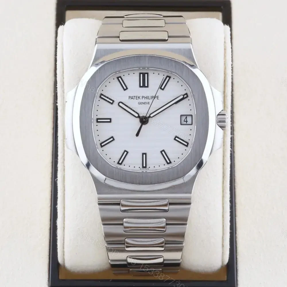 Patek Philippe 5711/A Nautilus automatic — view 1