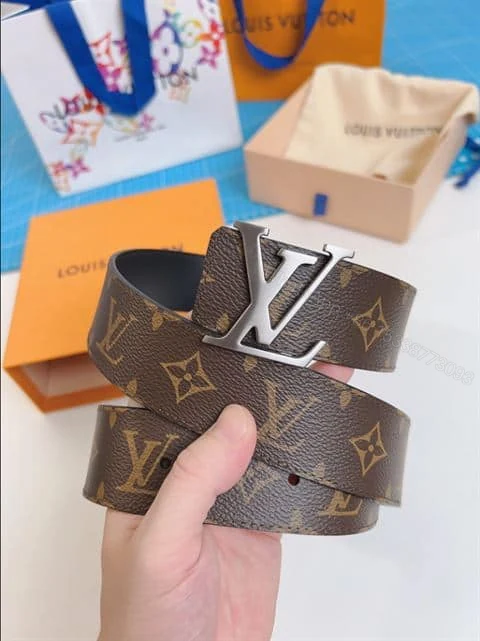LOUIS VUITTON INITIALES 40MM REVERSIBLE BELT – B187 — view 1