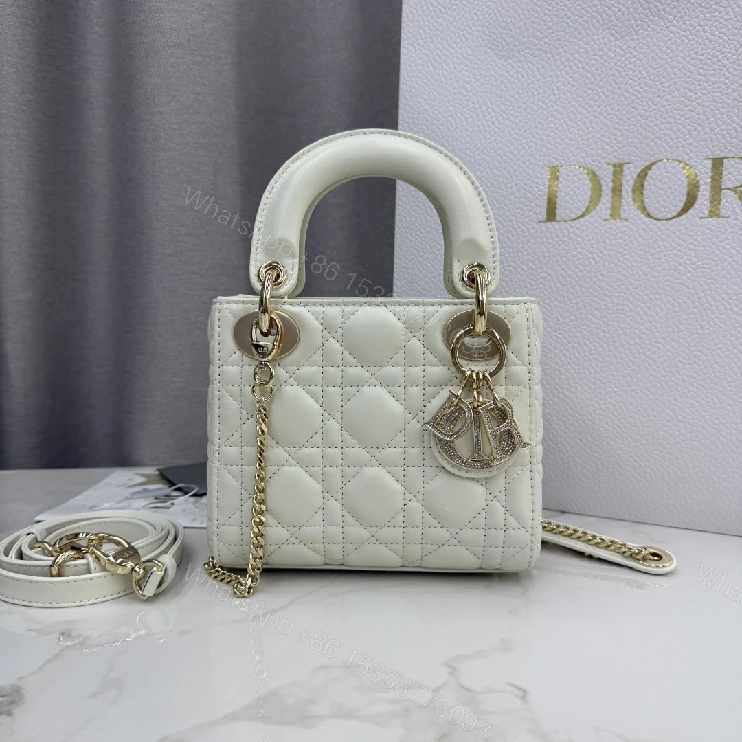 高仿Dior白色Lady手提包 小巧藤格紋金屬字母吊飾款 — view 1