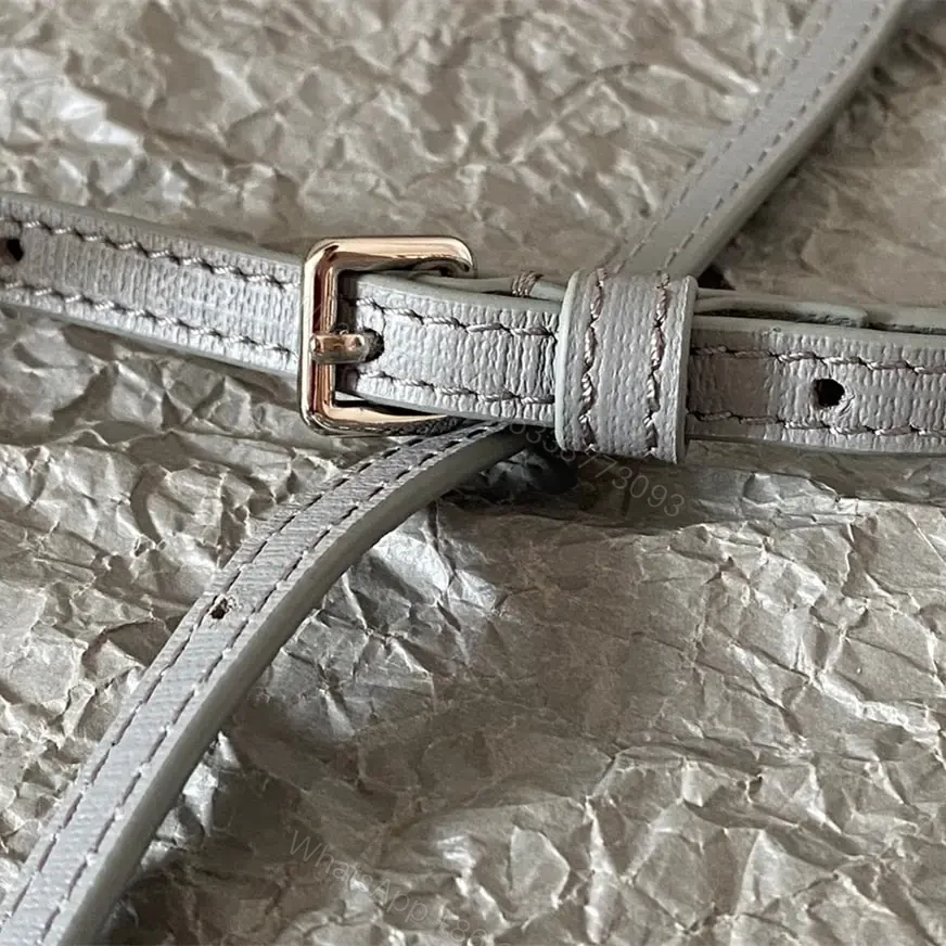 View 14 of 高仿Balenciaga迷你Tote包系列小牛皮灰色