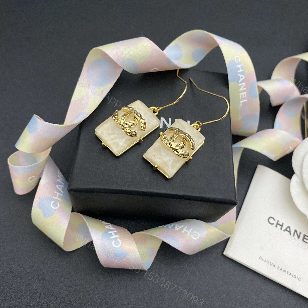 View 2 of EN – Lux Earring Chanel 026