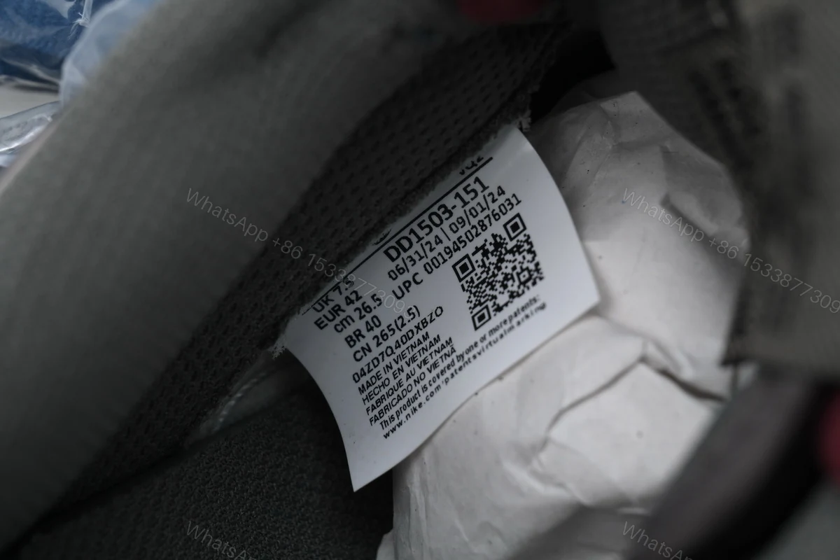 View 5 of Nike SB Dunk Low 1503-151