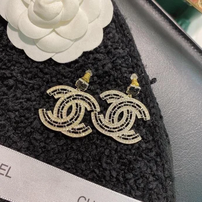 EN – Lux Earring Chanel 031 — view 1