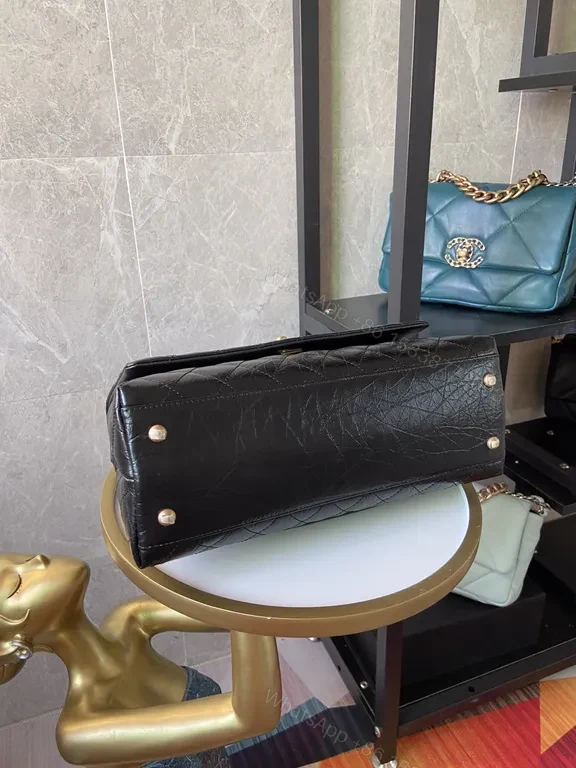 View 9 of Chanel-Inspired Quilted Leather Chain Bag: Luxury Everyday