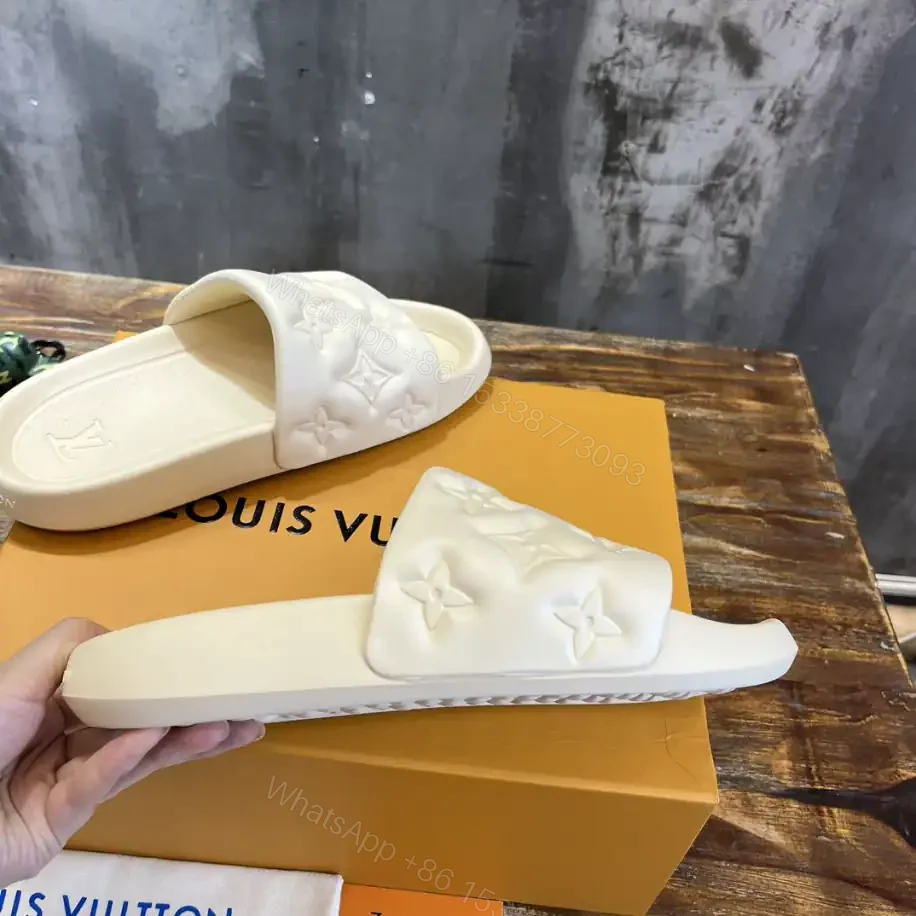 View 4 of LV WATERFRONT MULE – LVS37