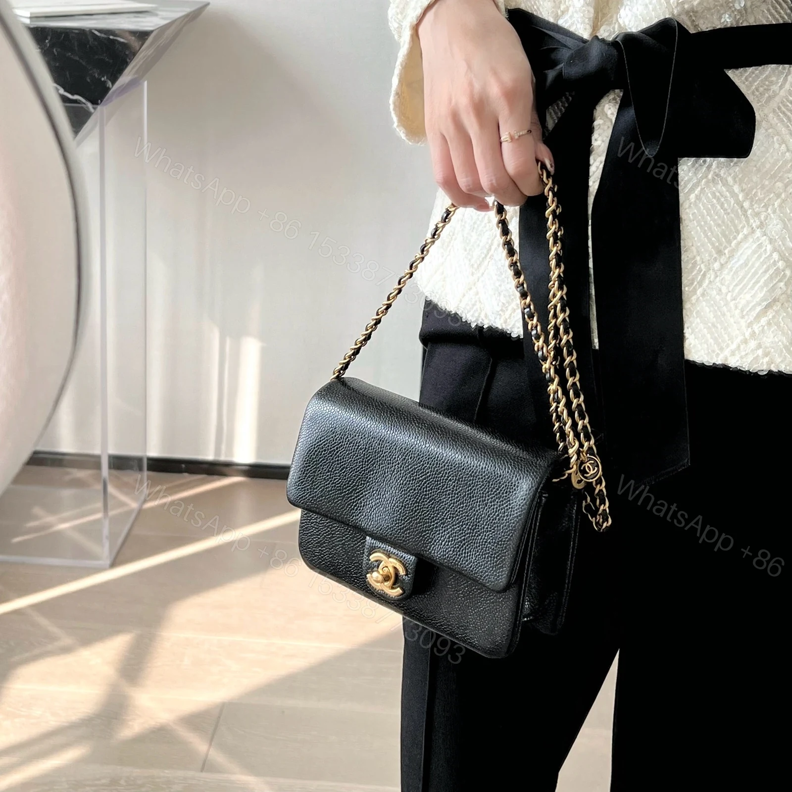 View 16 of 高仿Chanel*24K系列AS5218迷你牛皮單肩包