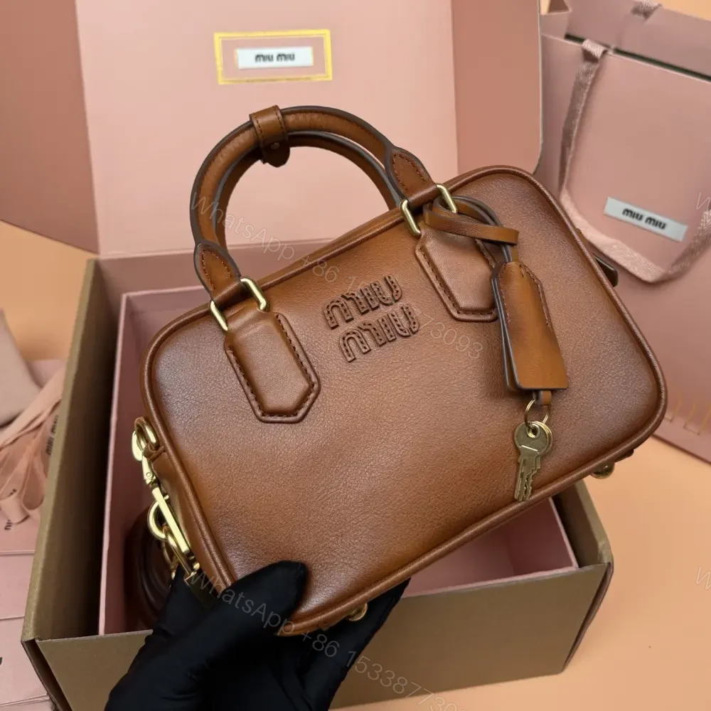 View 9 of 高仿miumiu*Arcadie系列5BB123秀款保齡球手提包復古棕免檢版