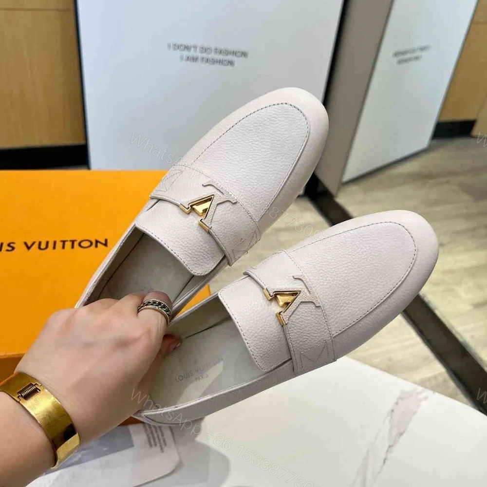 View 4 of LOUIS VUITTON CAPRI LOAFER IVORY 1AC9DZ