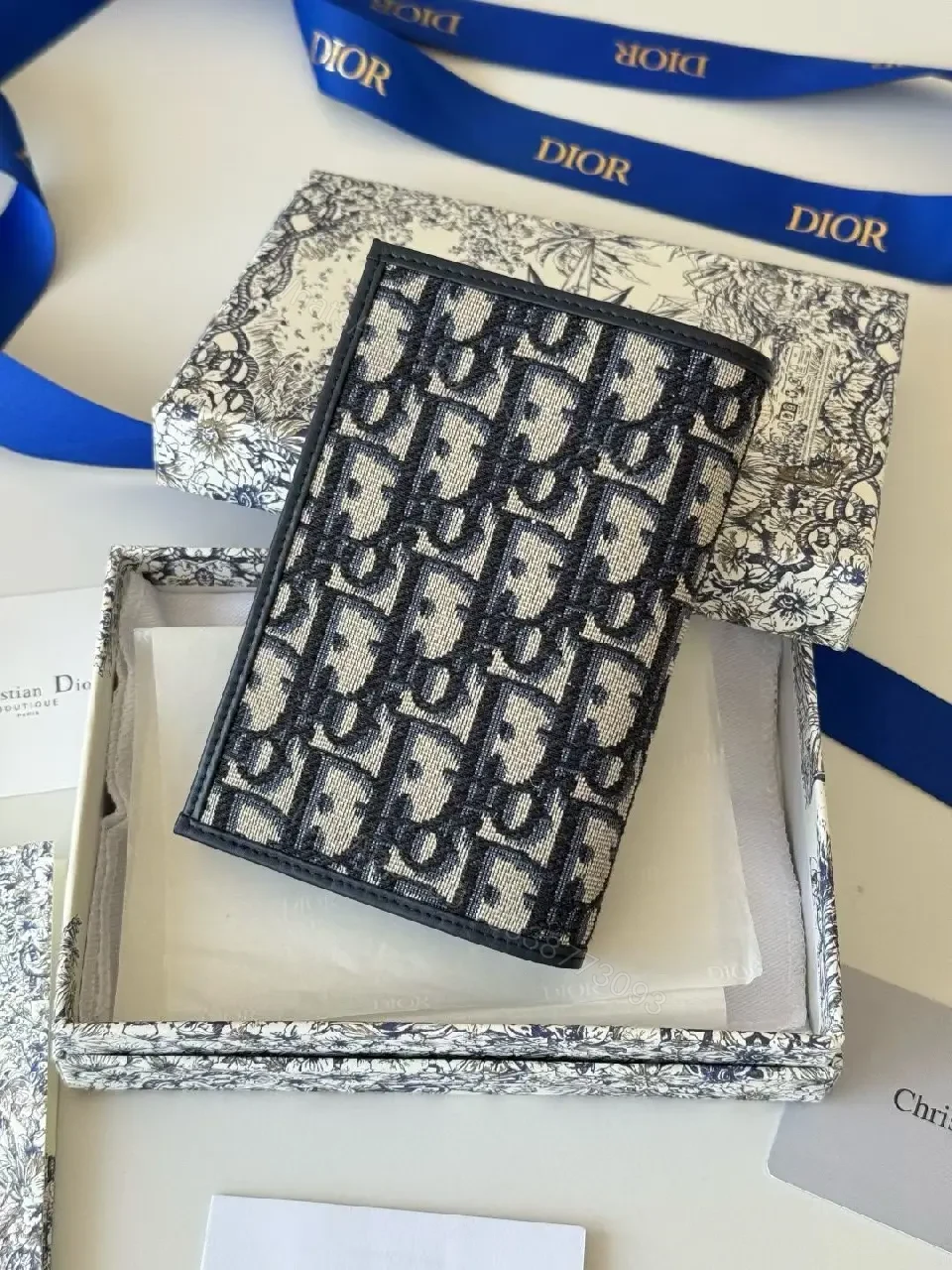 View 10 of Chic Textured Card Holder: Slim Gold-Accent Everyday Luxury