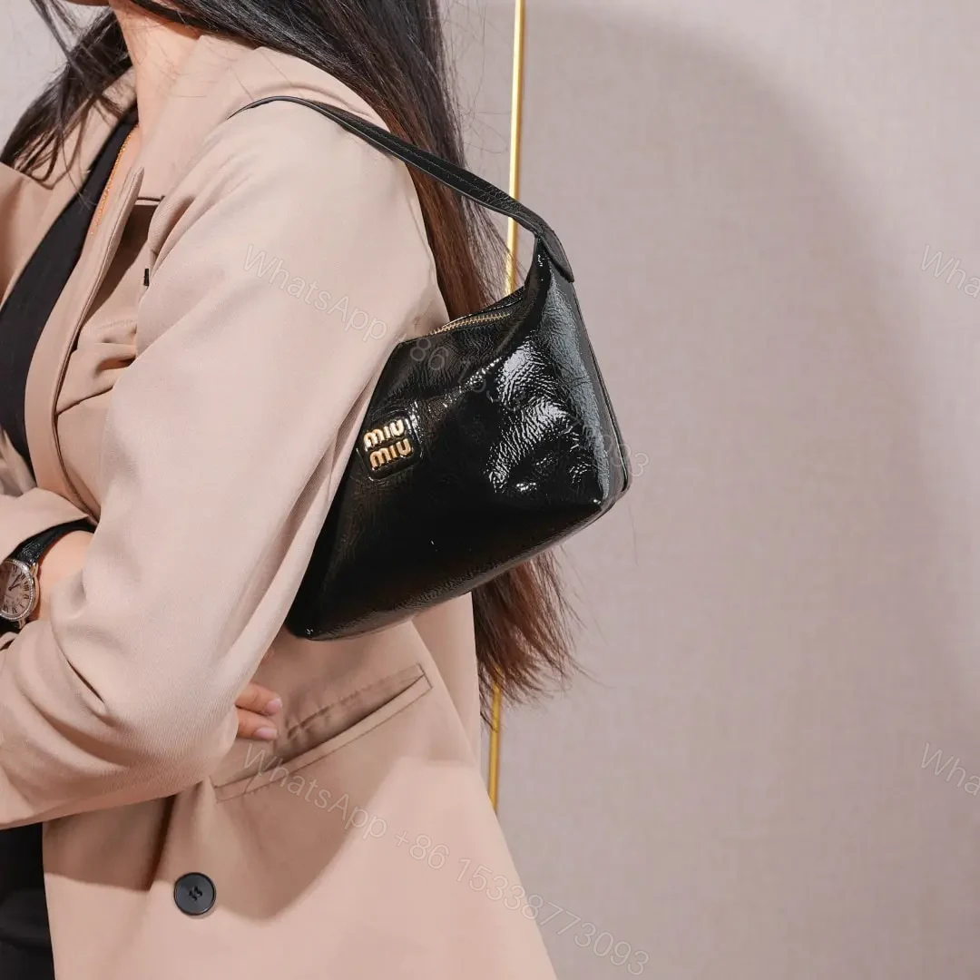 View 19 of 高仿miumiu*Naplak系列5NE841小羊皮飯盒包黑色免檢版