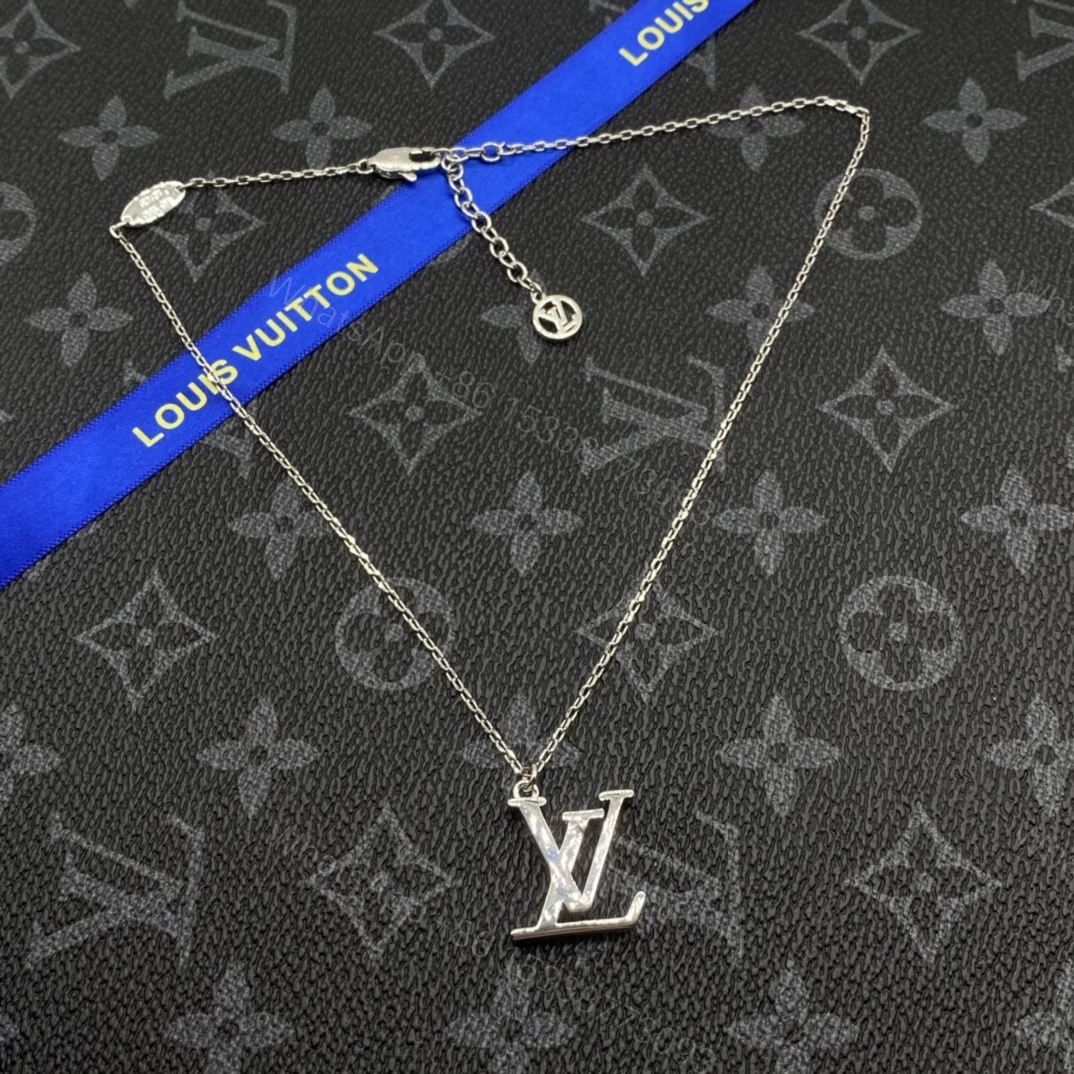 View 4 of EN – Lux LV Necklaces 063