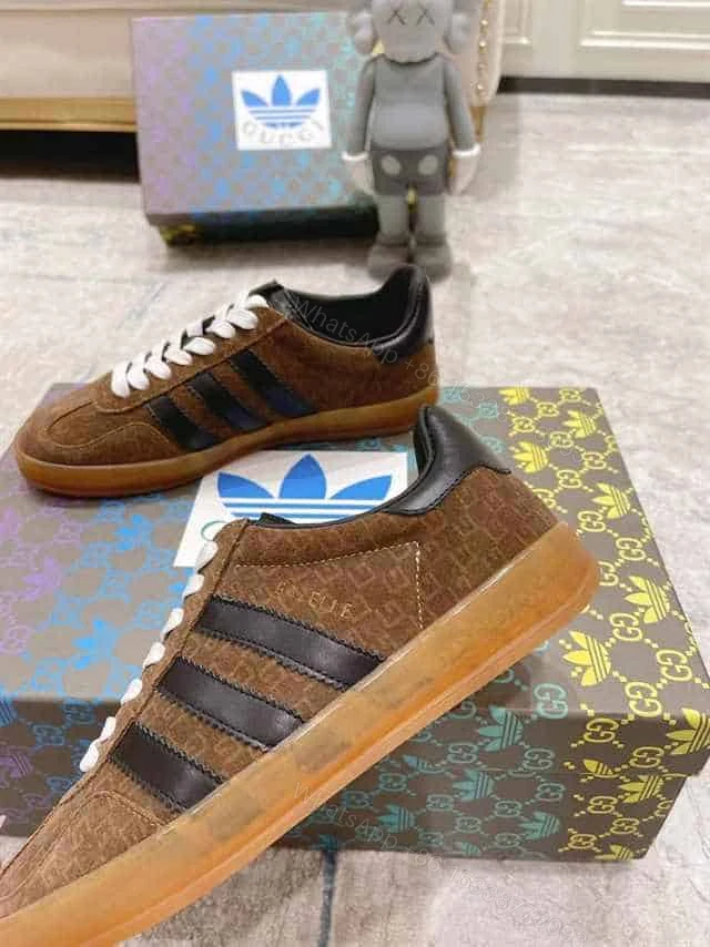 View 2 of GUCCI GAZELLE SNEAKER – GC105