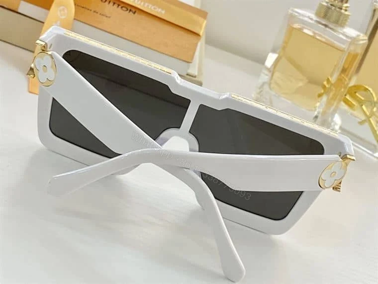 View 3 of LV SUNGLASSES – GLVT02