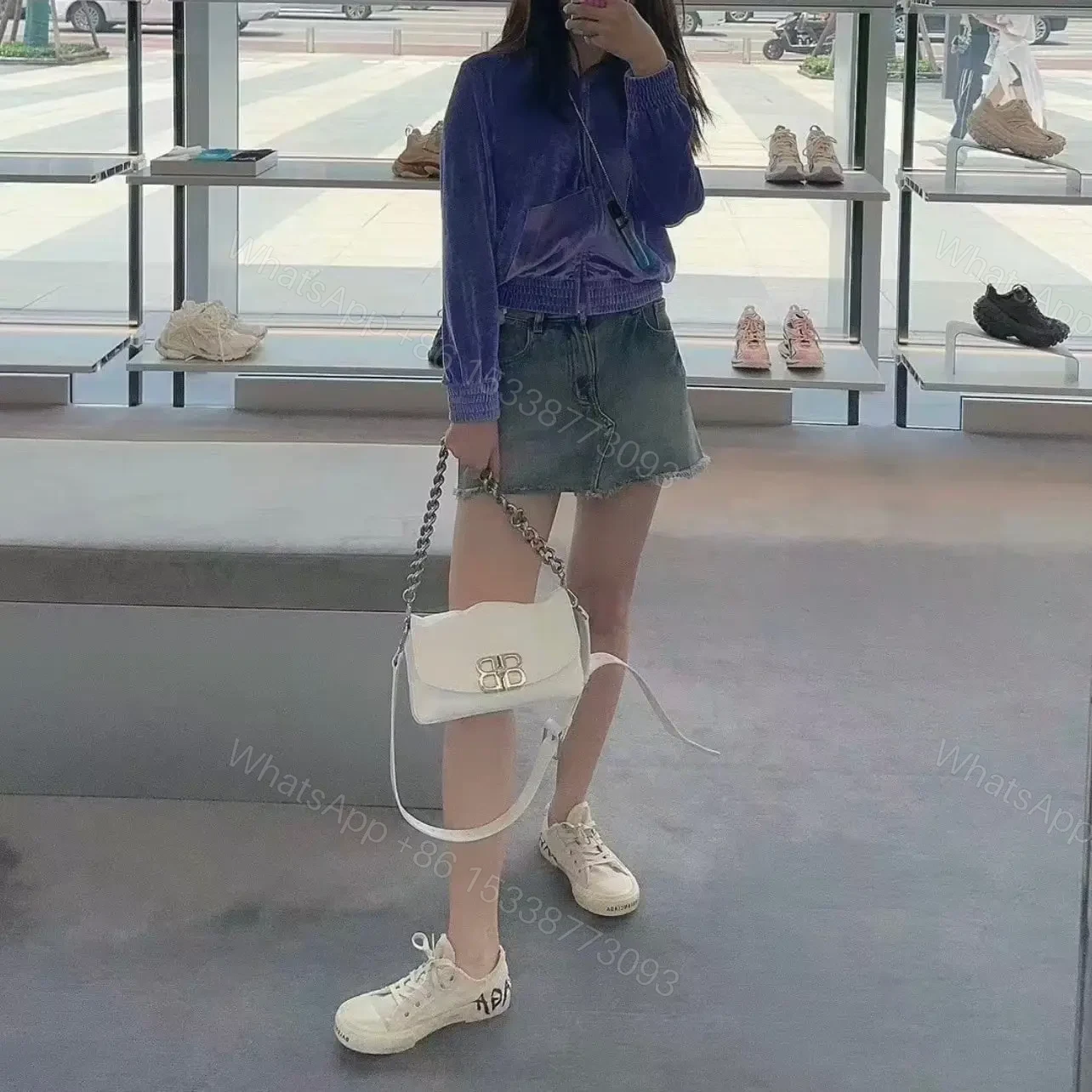 View 15 of 高仿Balenciaga*BBSolt系列腋下包白色S