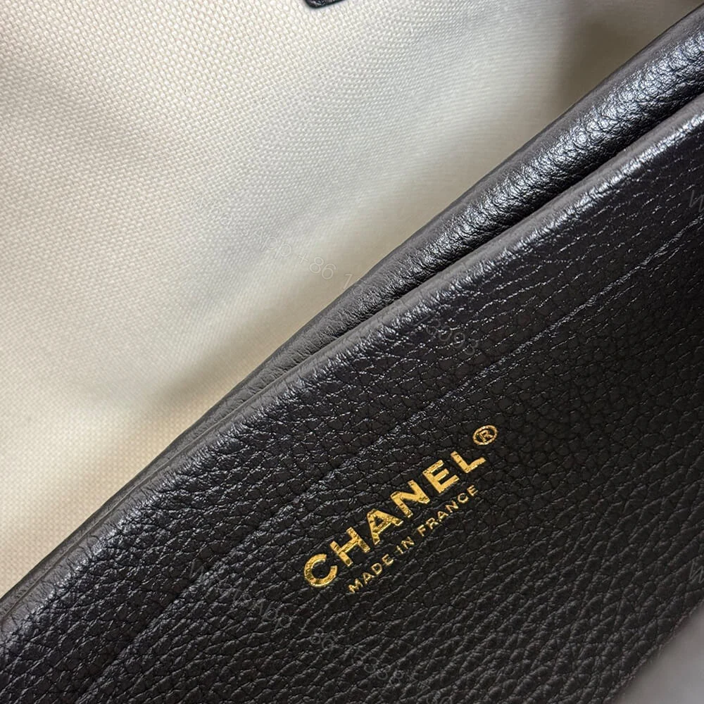 View 7 of CHANEL Small Tote(HIGH-END GRADE)