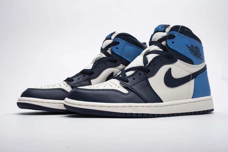 View 3 of Air Jordan 1 Retro High Obsidian UNC 555088-140