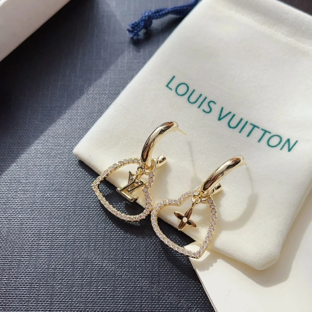 View 4 of LOUIS VUITTON HEART EARRINGS WHITE M02308