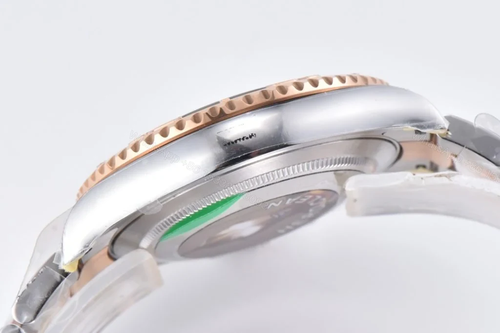 View 4 of Replica Rolex Yacht-Master 40 Brown Dial Rose Gold & Steel